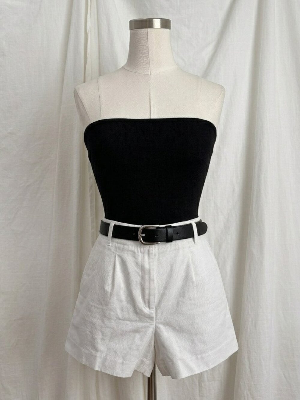 Ann Taylor Loft White 100% Cotton Shorts High Rise Size 2 Quiet Luxury Classic